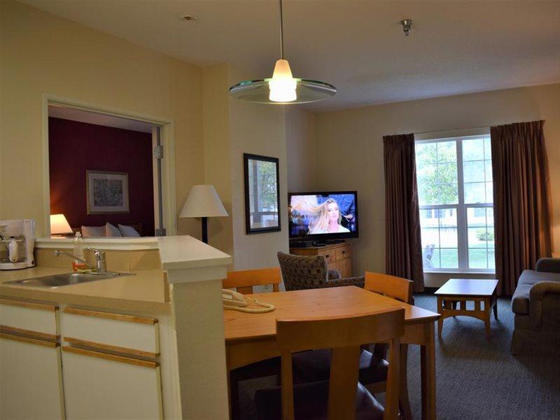 Baymont By Wyndham Wichita East Hotel Kültér fotó