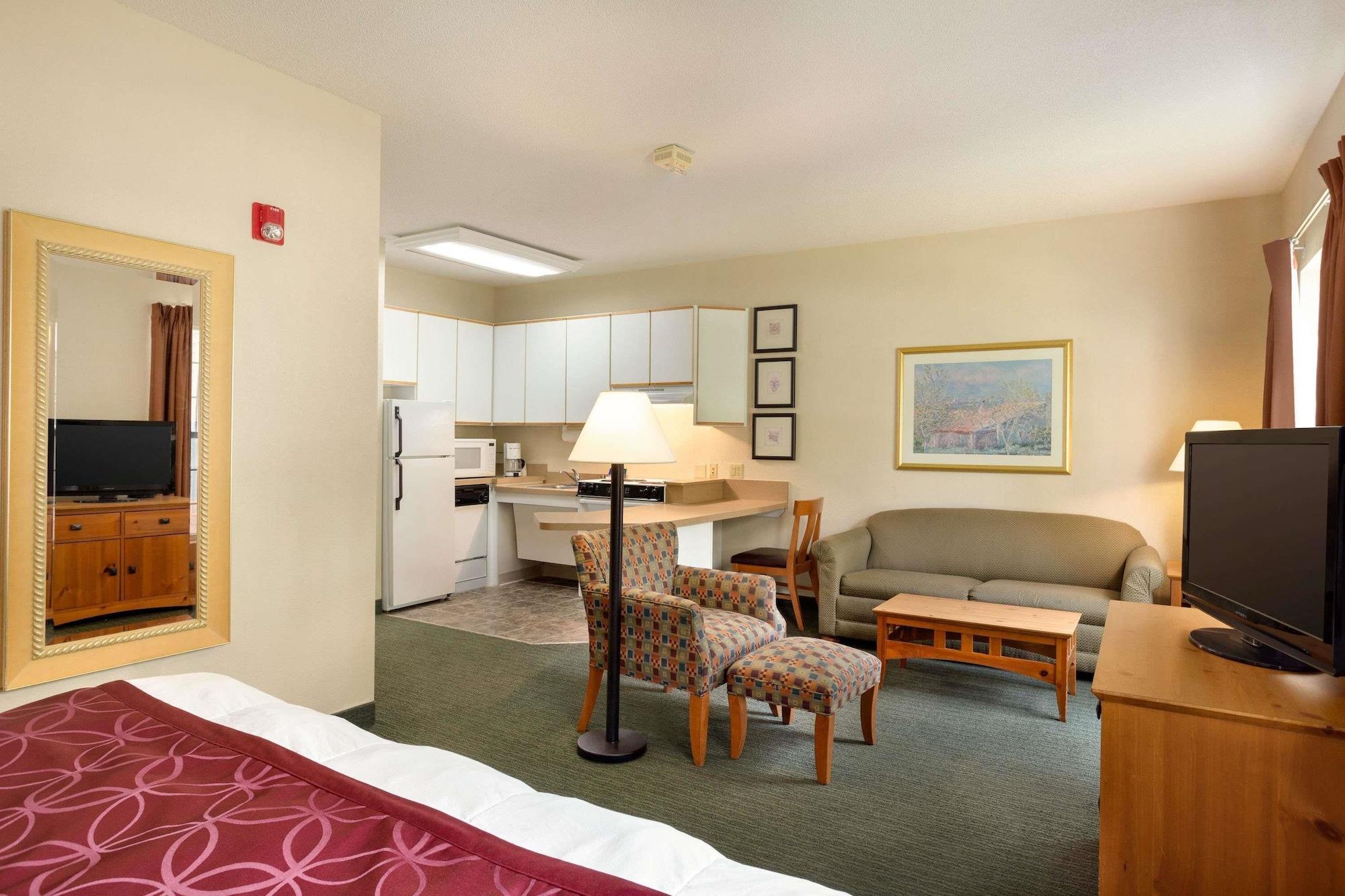 Baymont By Wyndham Wichita East Hotel Kültér fotó