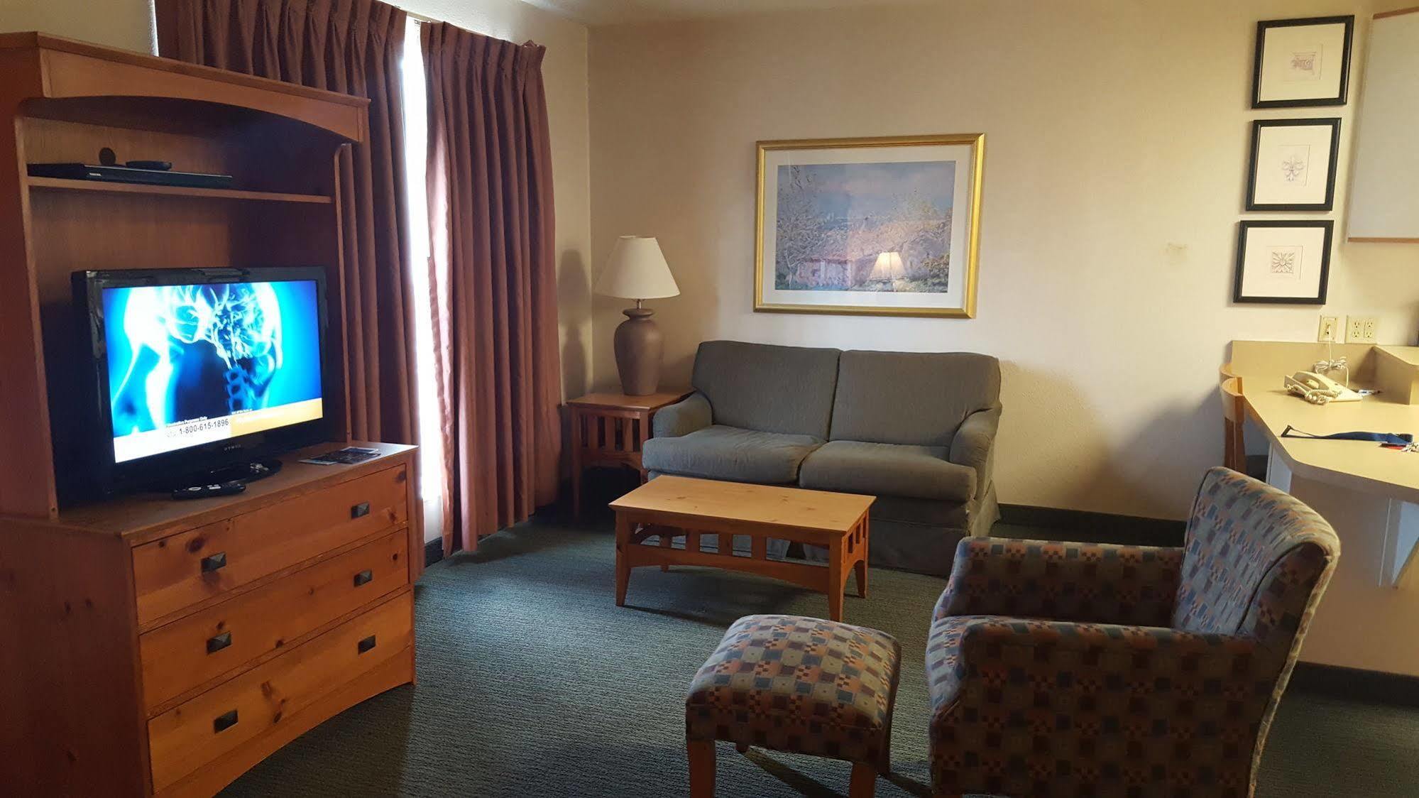 Baymont By Wyndham Wichita East Hotel Kültér fotó