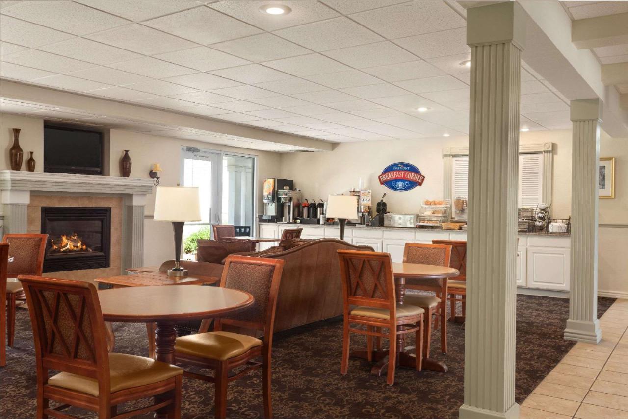 Baymont By Wyndham Wichita East Hotel Kültér fotó